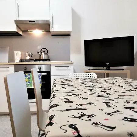 Reesma Alloggi - Maison Lucrezia Free Parking Apartment Bologna