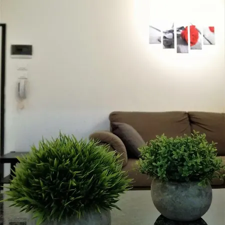 Reesma Alloggi - Maison Lucrezia Free Parking Apartment *