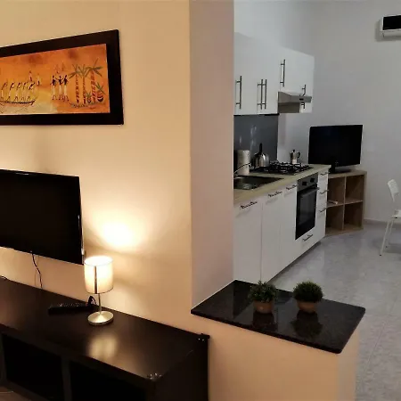Reesma Alloggi - Maison Lucrezia Free Parking Boloňa