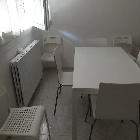 Reesma Alloggi - Maison Lucrezia Free Parking Apartmán Boloňa