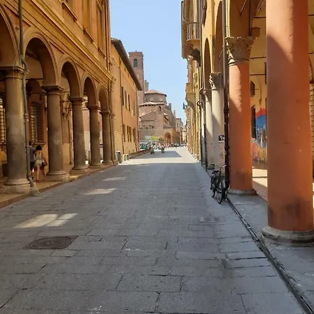 Reesma Alloggi - Maison Lucrezia Free Parking بولونيا