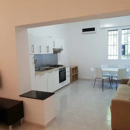 Reesma Alloggi - Maison Lucrezia Free Parking Apartment Bologna