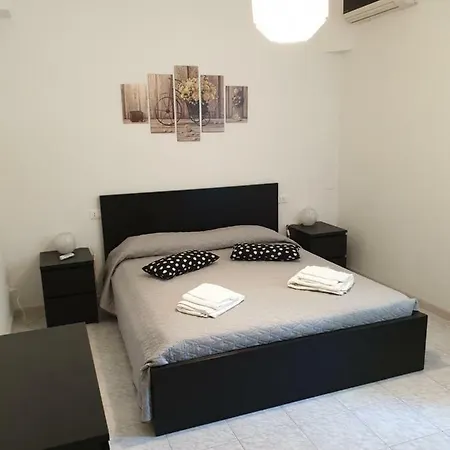 Apartment Reesma Alloggi - Maison Lucrezia Free Parking