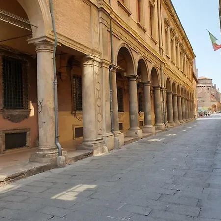 Reesma Alloggi - Maison Lucrezia Free Parking