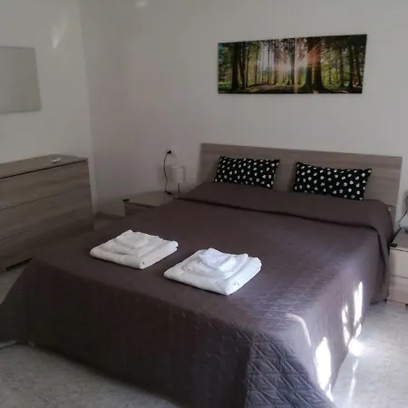 Reesma Alloggi - Maison Lucrezia Free Parking Apartment *